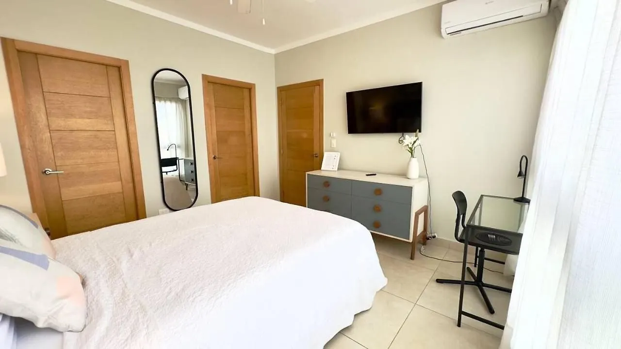 Bello Apartamento En Evaristo Morales, 1 Br Santo Domingo 0*,  Dominik Cumhuriyeti